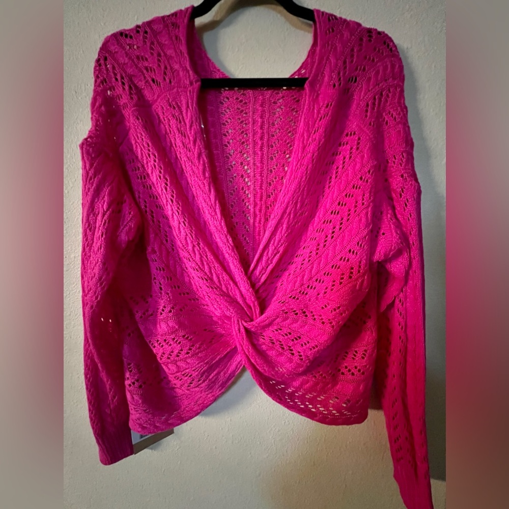 New! MainStrip hot pink open back sweater